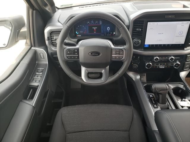 2026 Ford F-150 XLT - Photo 17