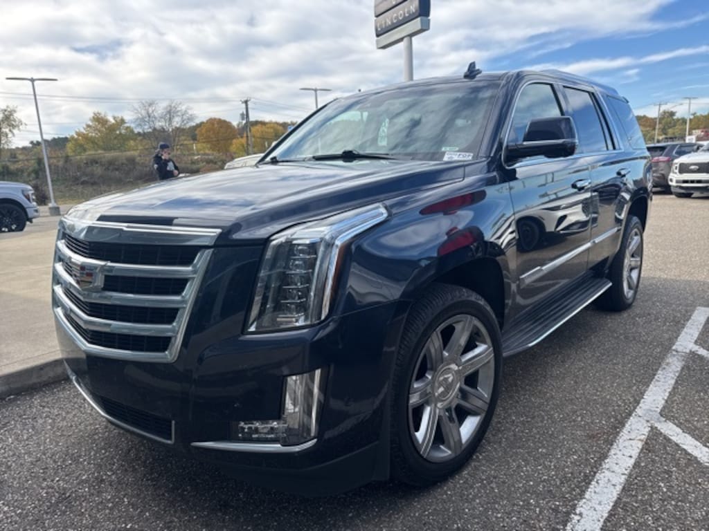 Used 2019 Cadillac Escalade Luxury SUV