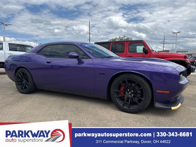 2023 Dodge Challenger R/T's photo