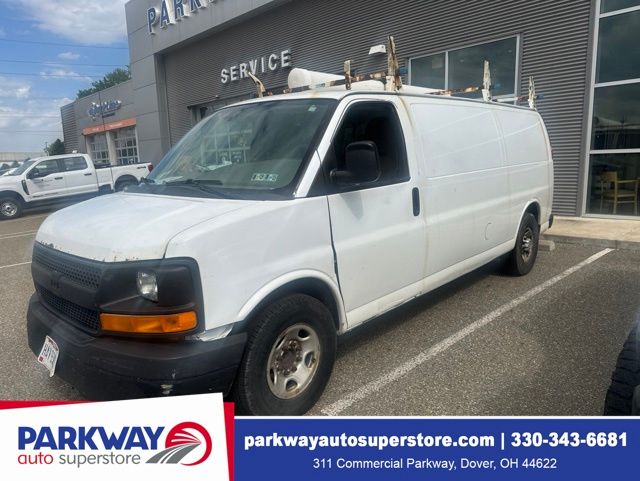 2014 Chevrolet Express 2500 Extended Work Van HD's photo