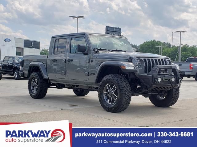 2021 Jeep Gladiator Sport S's photo