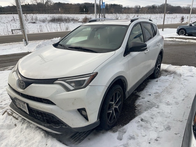2016 Toyota RAV4 SE's photo