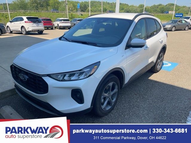 2026 Ford Escape ST-Line Select AWD's photo