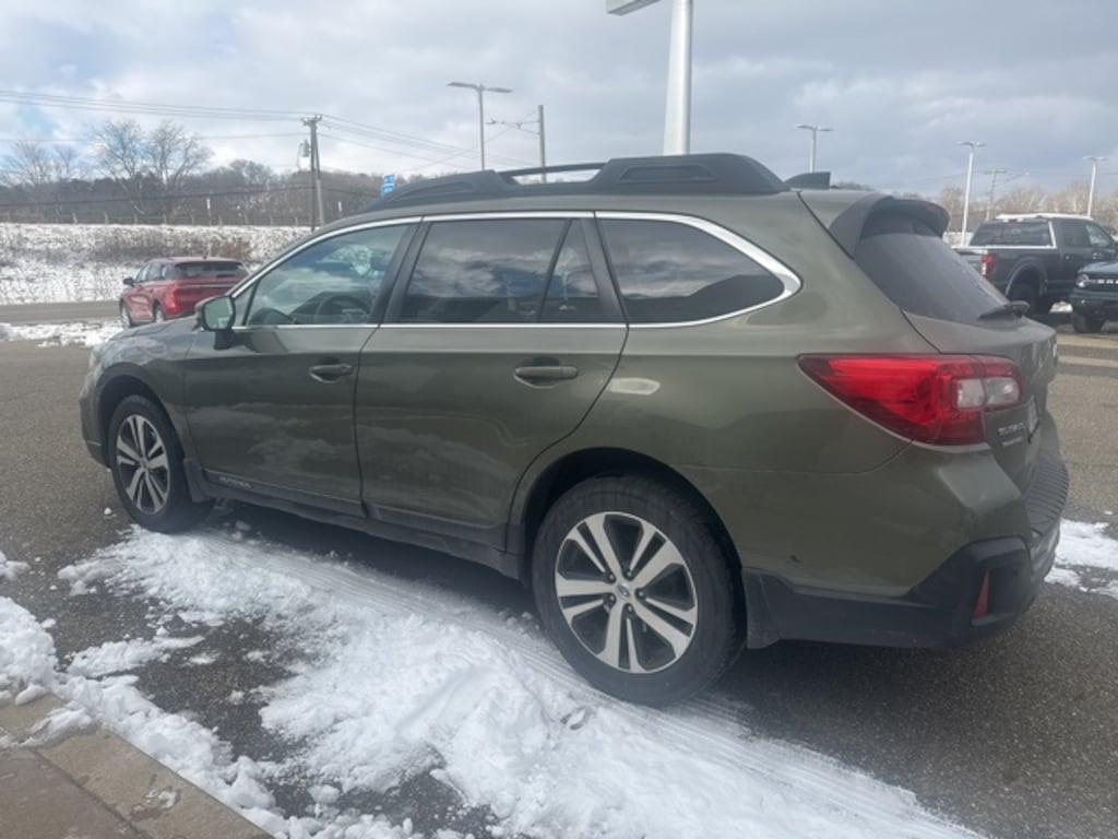 Used 2018 Subaru Outback 2.5i SUV