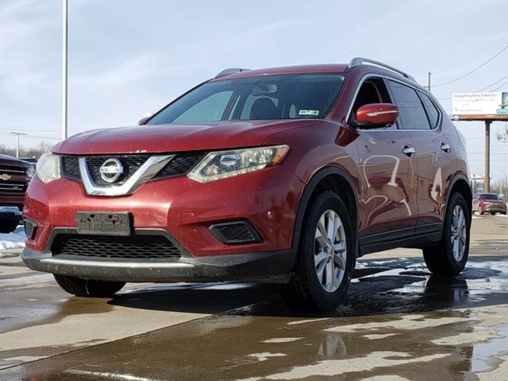 Used 2015 Nissan Rogue SV SUV