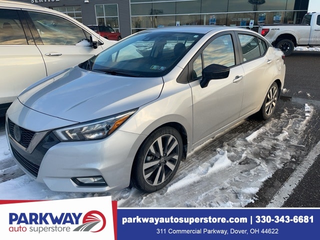 2021 Nissan Versa Sedan SR's photo