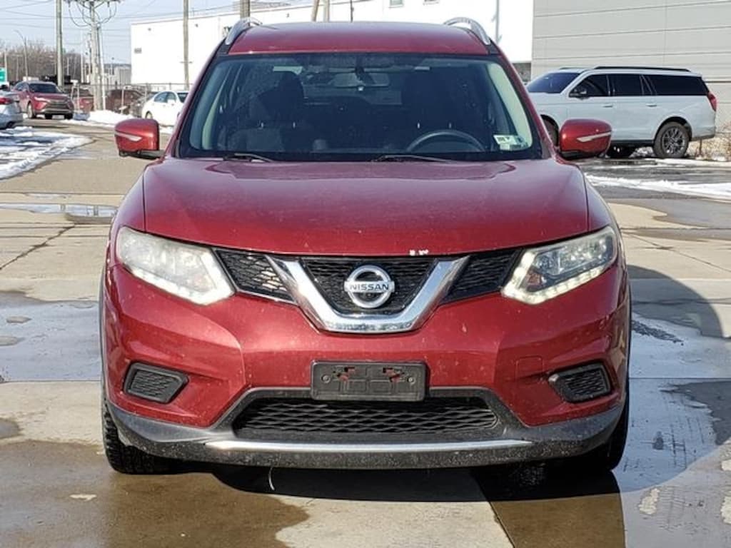 Used 2015 Nissan Rogue SV SUV