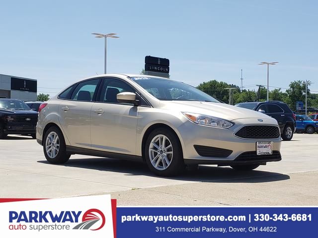 2018 Ford Focus Sedan SE's photo