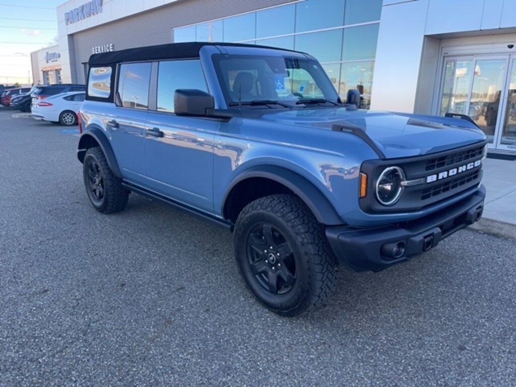 Used 2024 Ford Bronco Black Diamond SUV