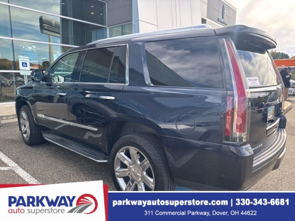 Used 2019 Cadillac Escalade Luxury SUV