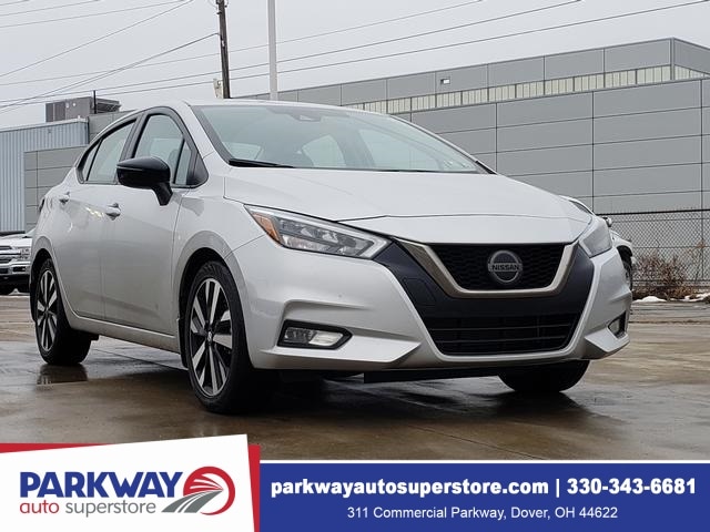 2021 Nissan Versa Sedan SR's photo