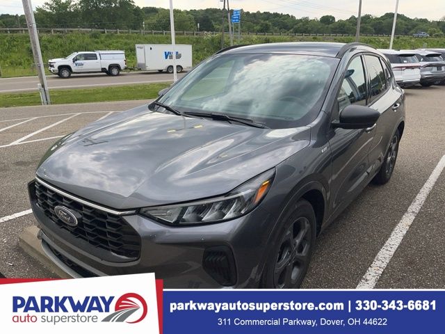 2024 Ford Escape ST-Line FWD's photo