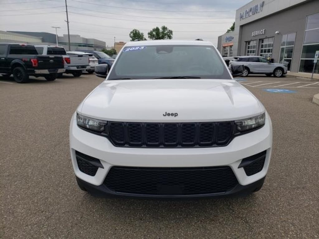 Certified 2023 Jeep Grand Cherokee Altitude SUV