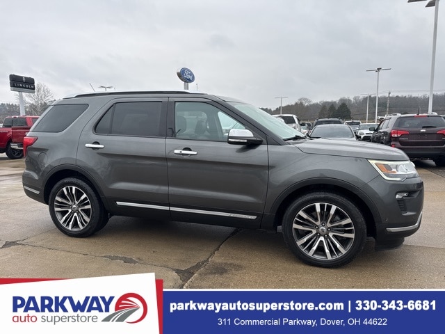 2018 Ford Explorer Platinum's photo