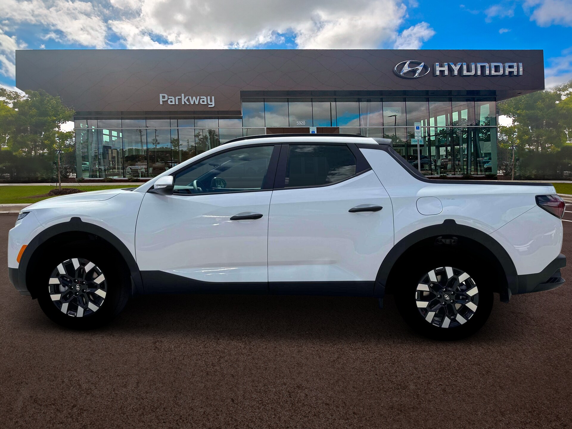 2026 Hyundai Santa Cruz SEL photo 2