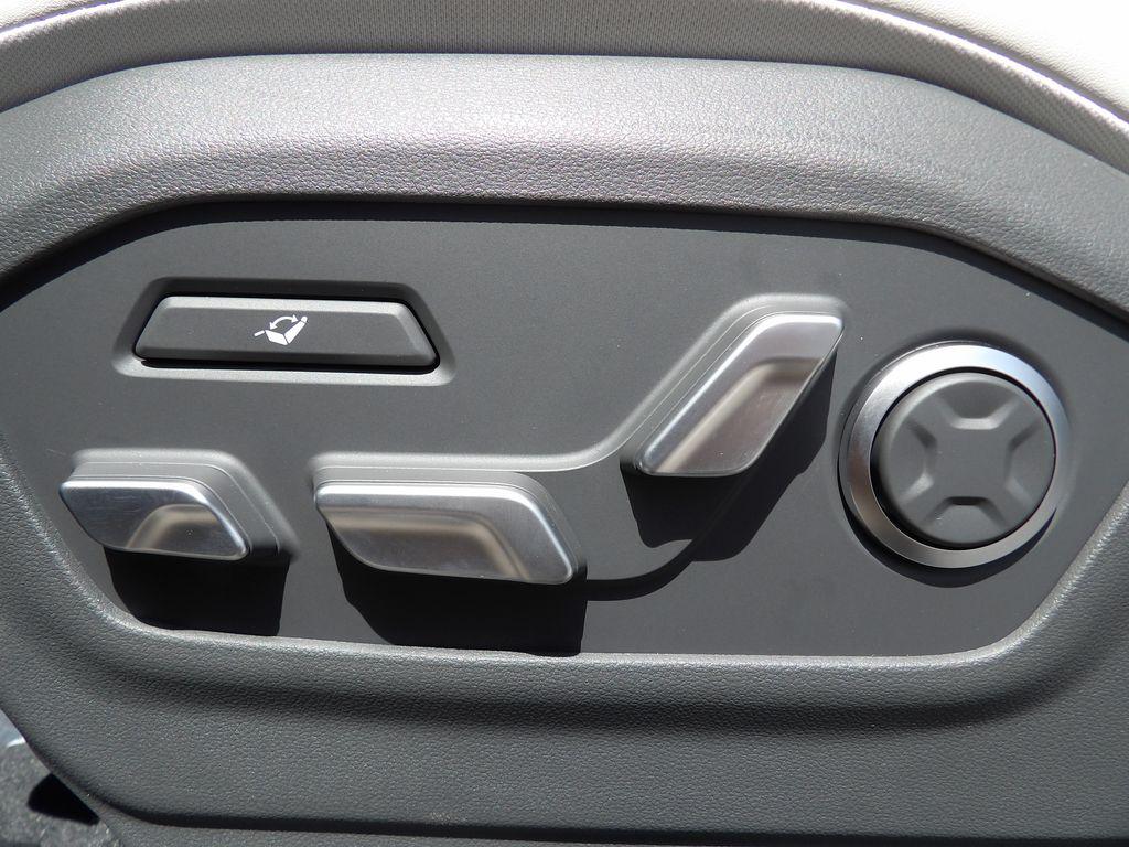 2026 Hyundai Santa Fe Calligraphy - Photo 13