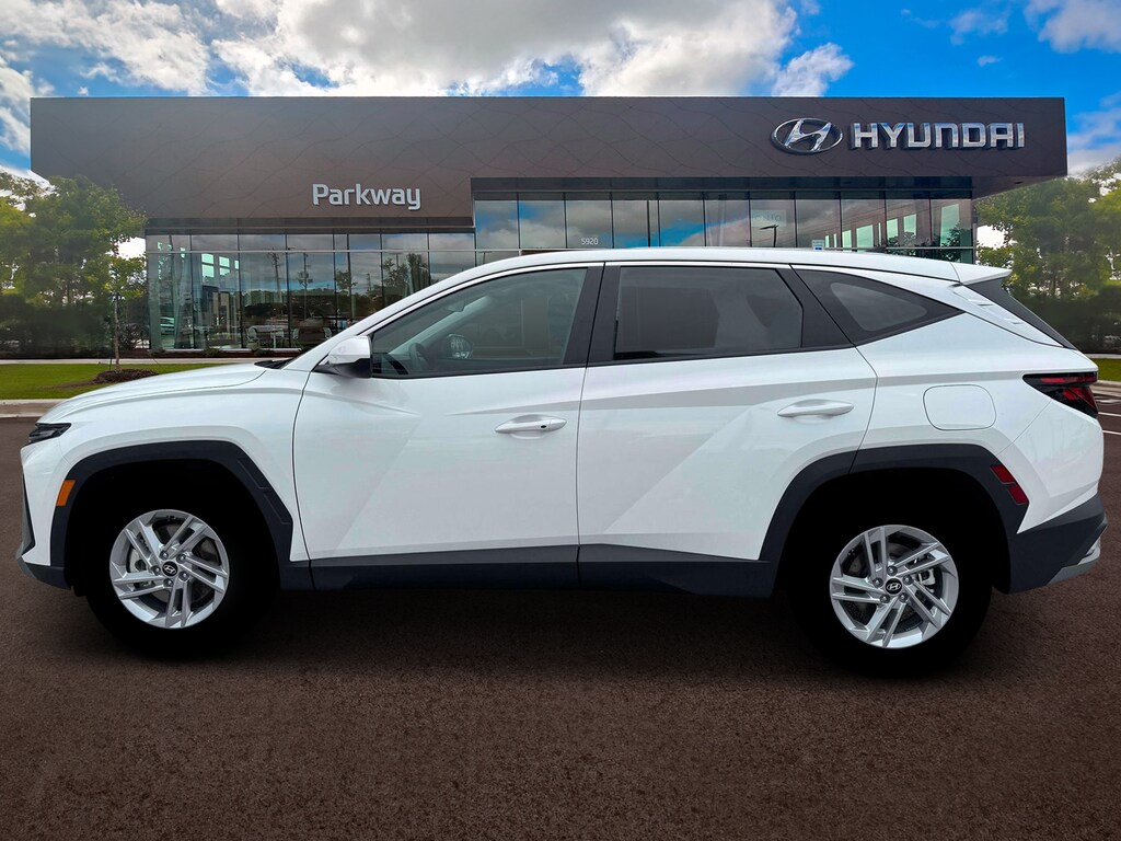 New 2026 Hyundai Tucson SE SUV