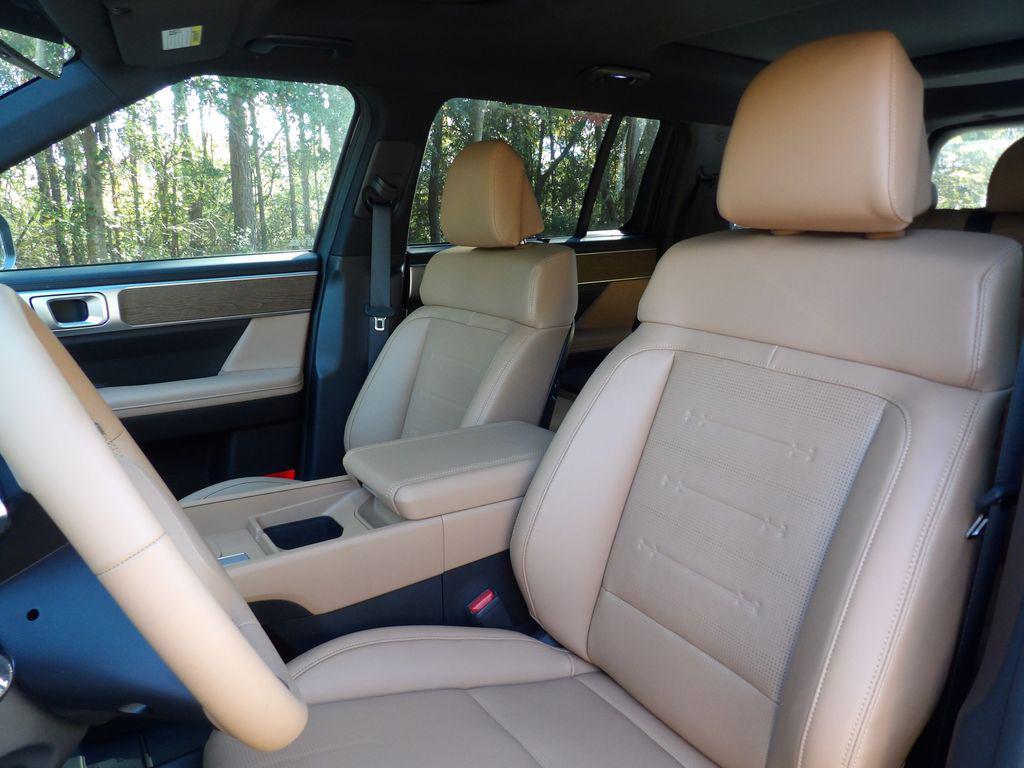 2026 Hyundai Santa Fe Limited - Photo 14