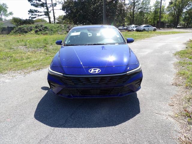 2025 Hyundai Elantra SEL Convenience photo 2