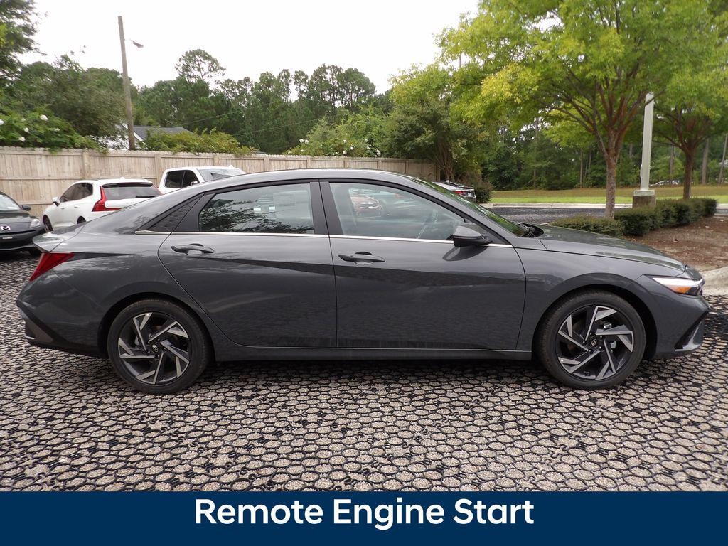 New 2026 Hyundai Elantra Limited Sedan