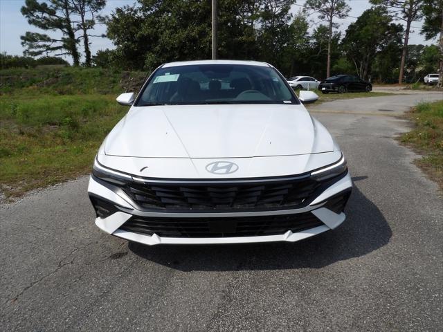 2025 Hyundai Elantra SEL Convenience photo 2