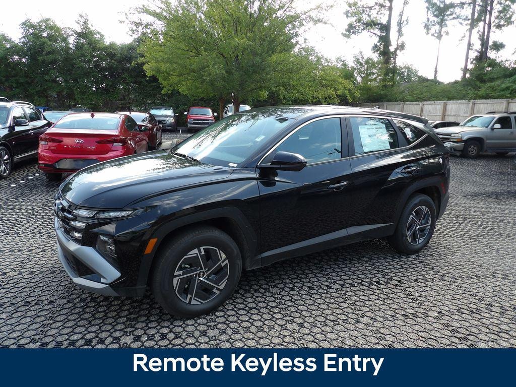 New 2026 Hyundai Tucson Hybrid Blue SE SUV