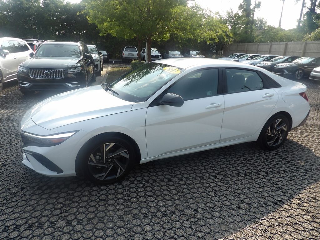Certified 2025 Hyundai Elantra Hybrid SEL Sport Sedan