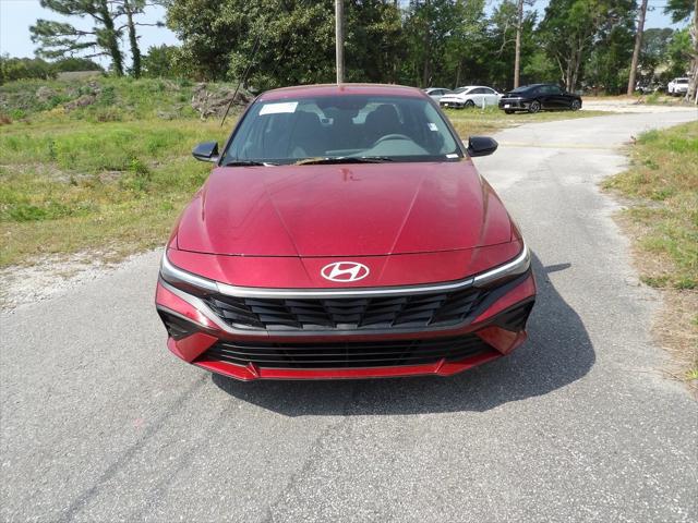 2025 Hyundai Elantra SEL Sport photo 2
