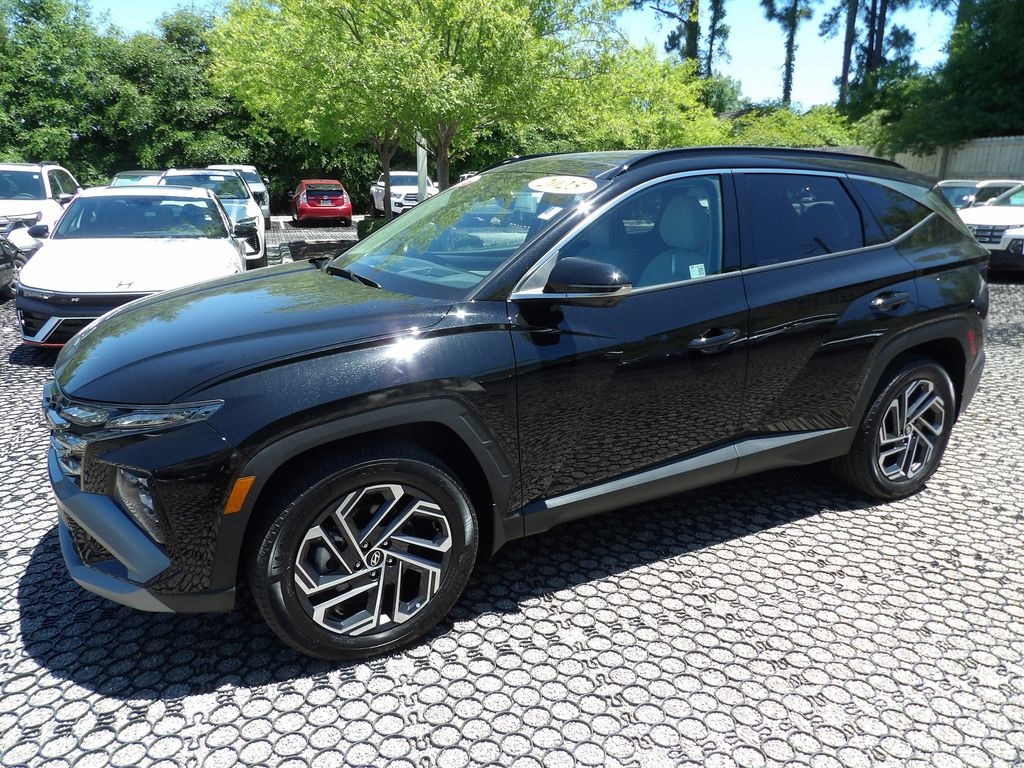 Certified 2025 Hyundai Tucson Hybrid Limited SUV