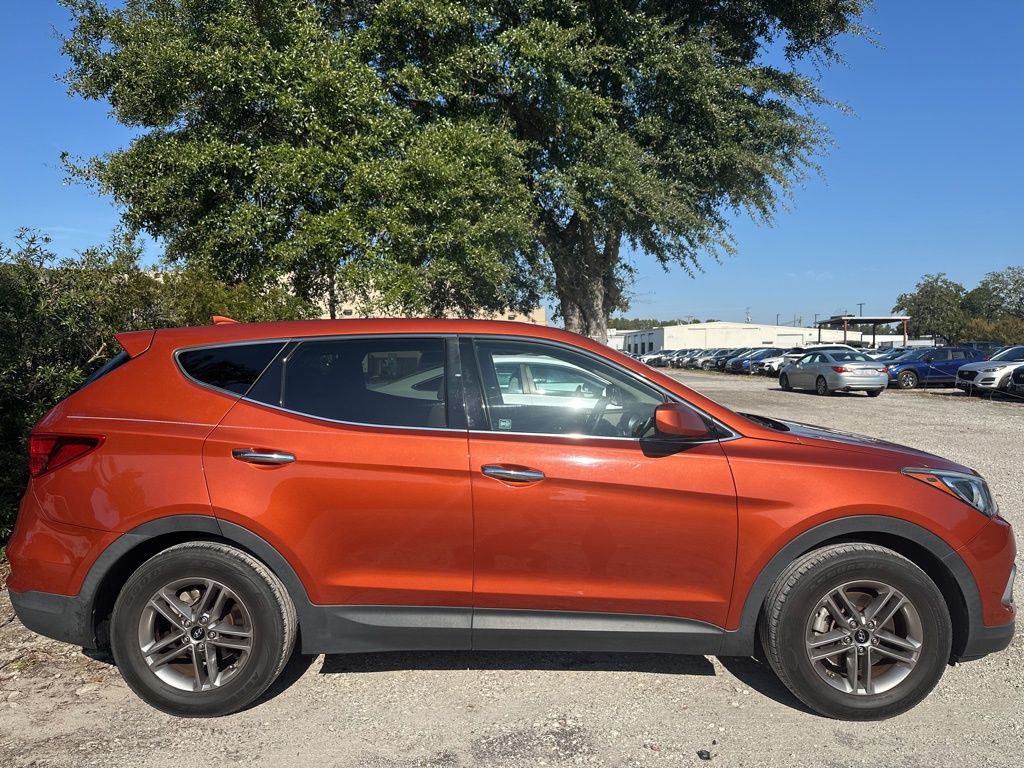 2017 Hyundai Santa Fe Sport photo 2