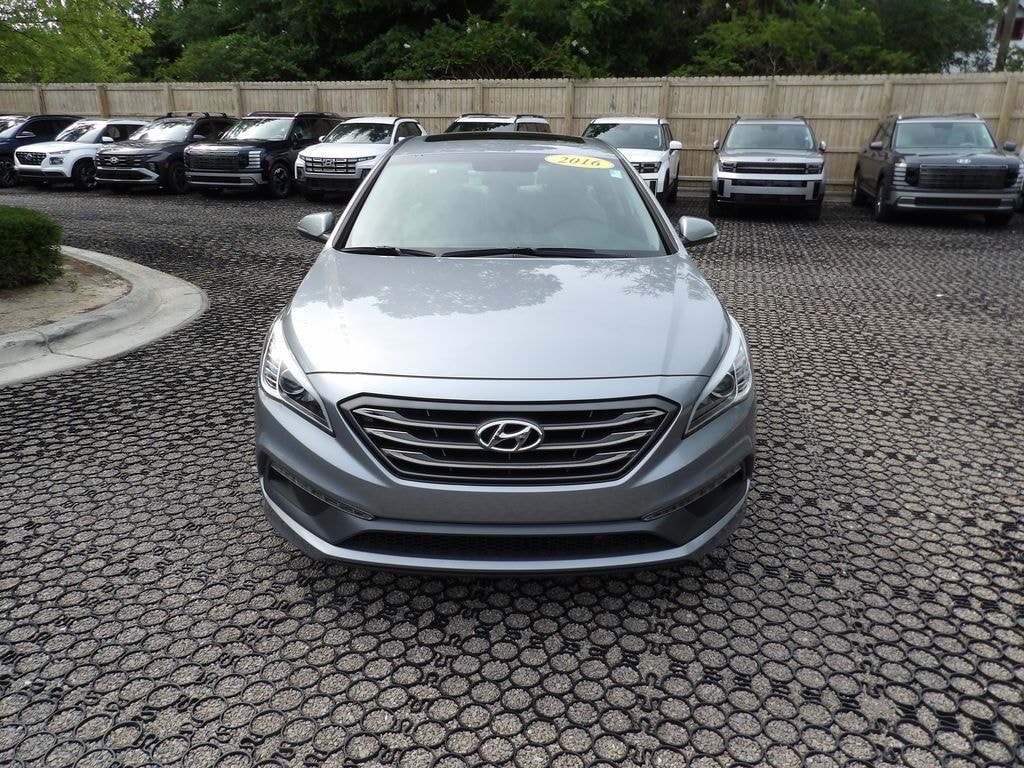 Used 2016 Hyundai Sonata Limited Sedan