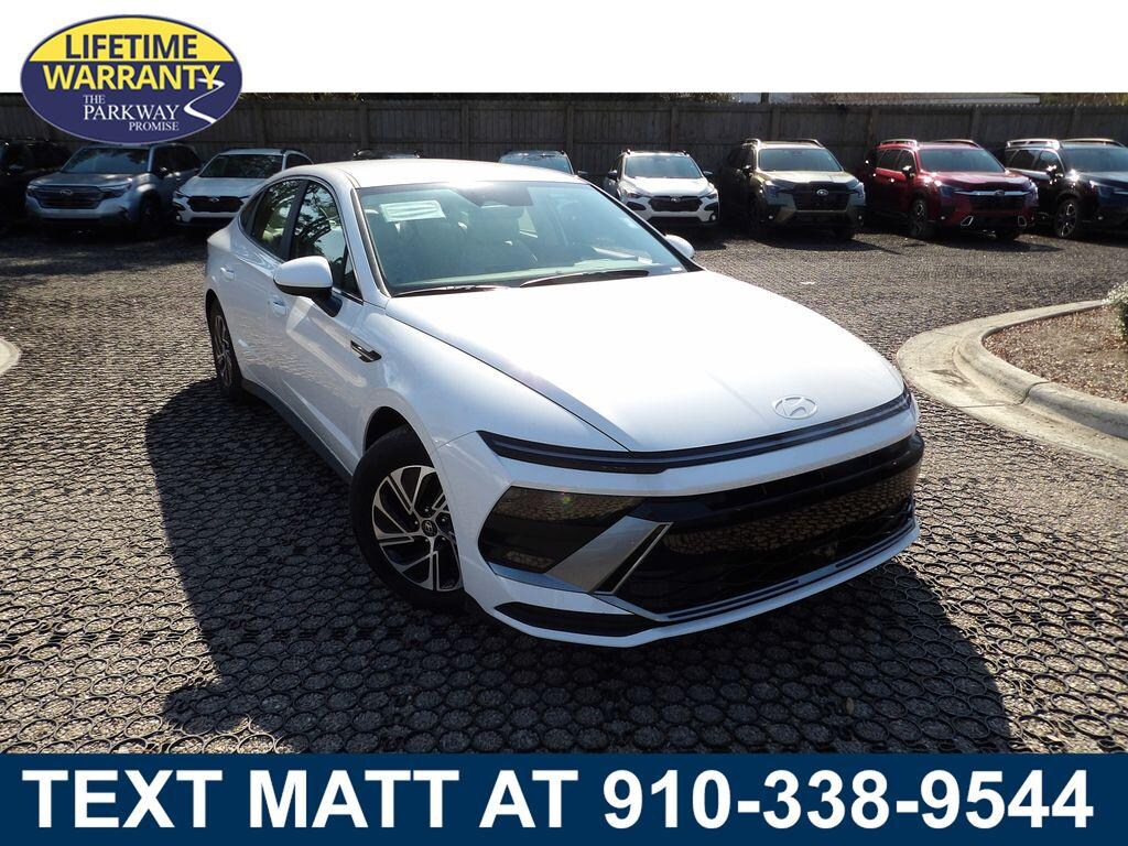 New 2026 Hyundai Sonata Hybrid Blue Sedan