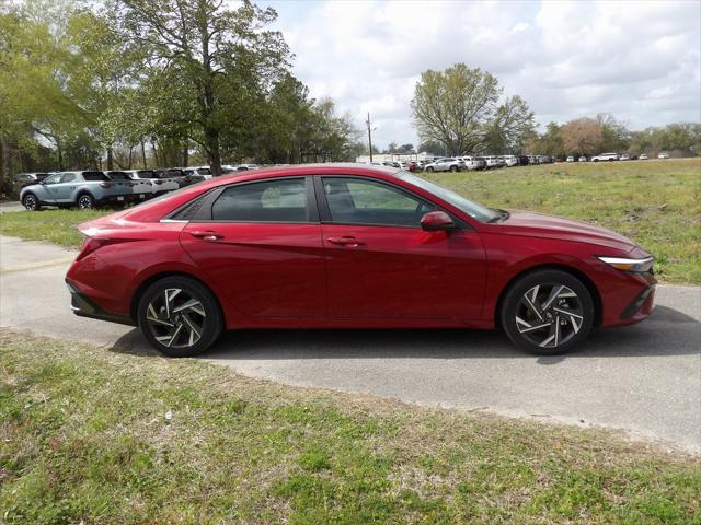 2025 Hyundai Elantra SEL Convenience photo 4