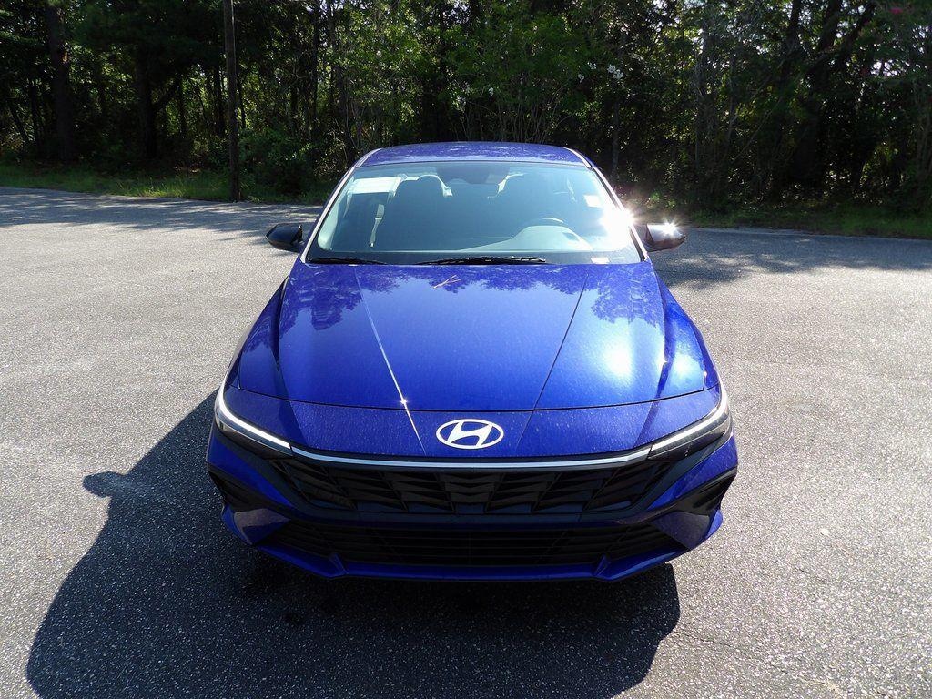 New 2025 Hyundai Elantra Hybrid SEL Sport Sedan