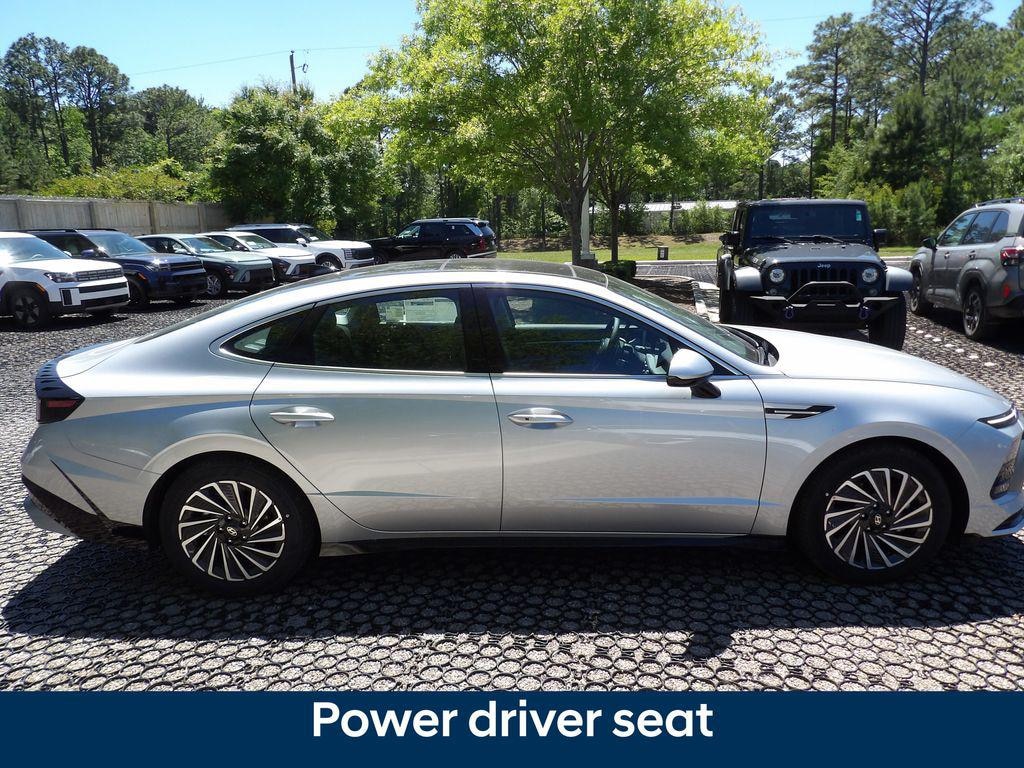 New 2026 Hyundai Sonata Hybrid SEL Sedan