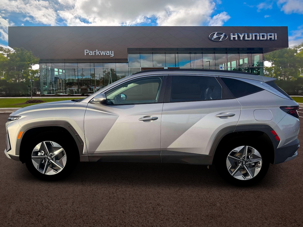 New 2026 Hyundai Tucson Hybrid SEL SUV