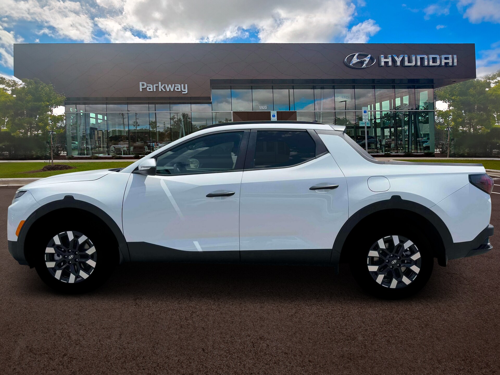 2026 Hyundai Santa Cruz SEL photo 2