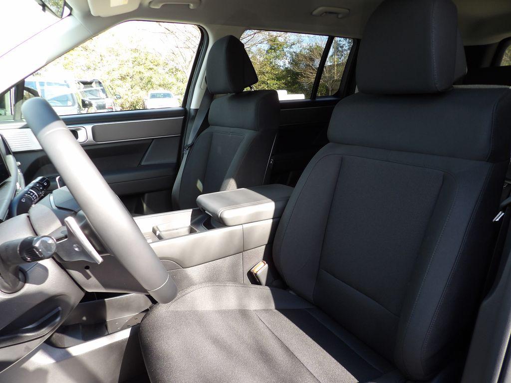 2026 Hyundai Santa Fe SE - Photo 12