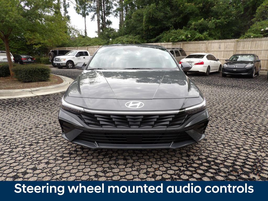 New 2026 Hyundai Elantra Limited Sedan