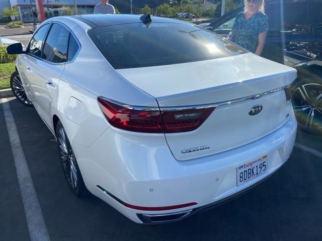 Used 2017 Kia Cadenza Limited with VIN KNALC4J1XH5081197 for sale in Santa Clarita, CA