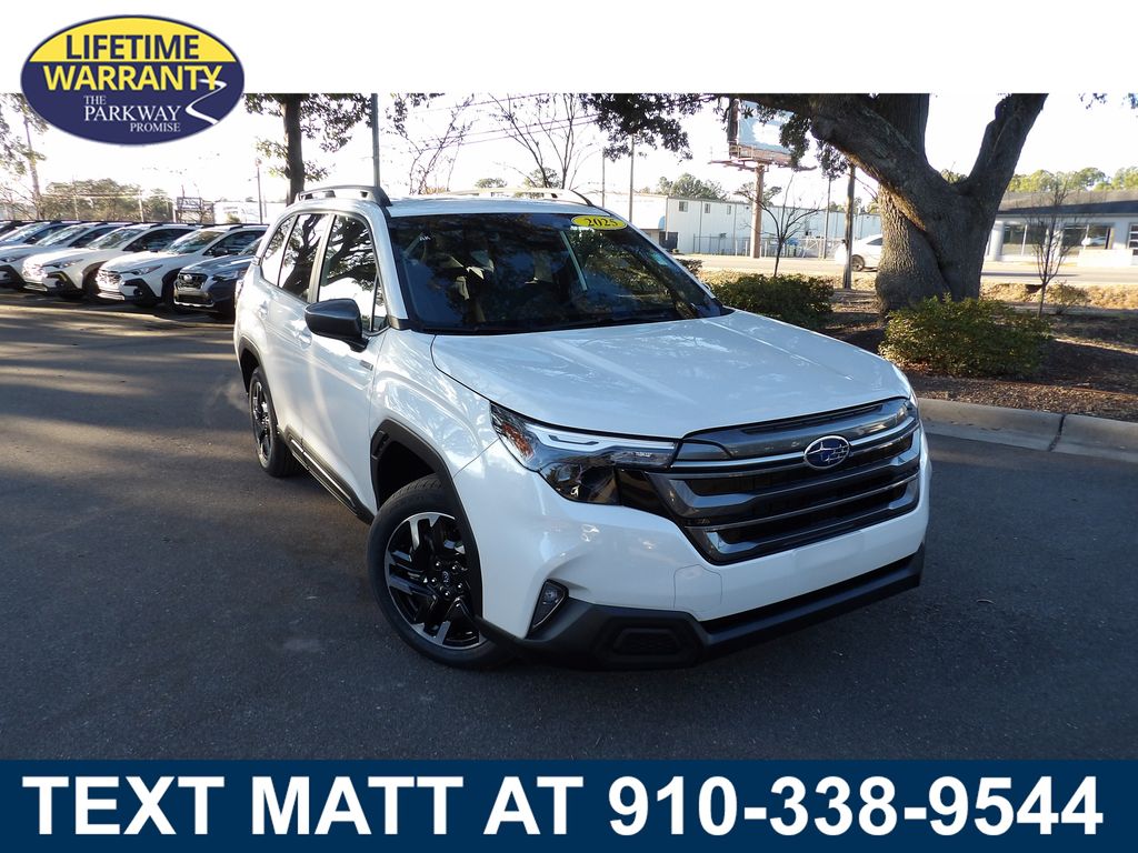2025 Subaru Forester Premium's photo