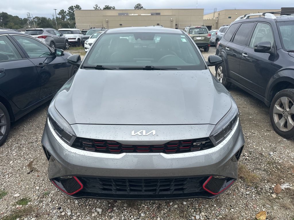 2022 Kia Forte GT photo 2