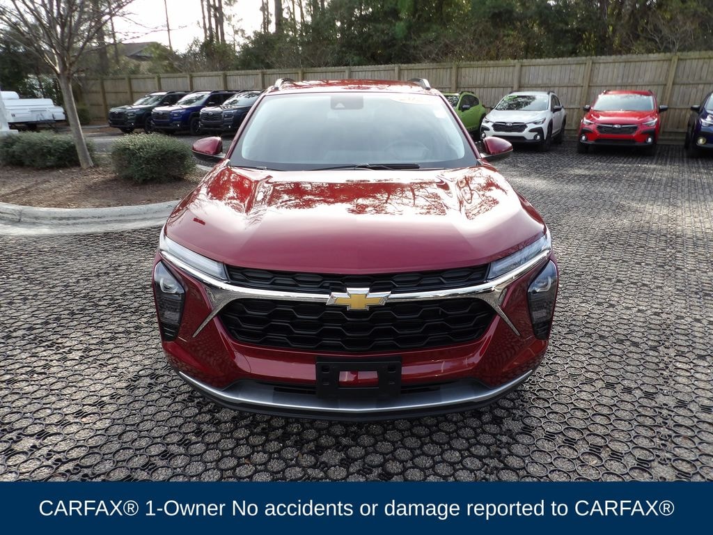 Used 2025 Chevrolet Trax LT SUV