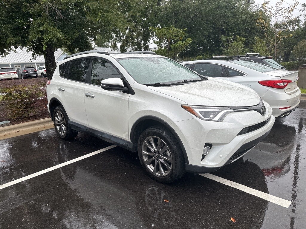 2017 Toyota RAV4 Limited photo 2