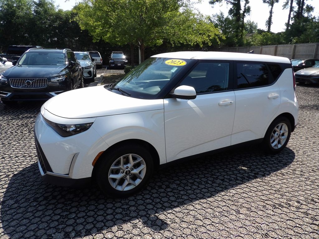 Used 2023 Kia Soul S Hatchback