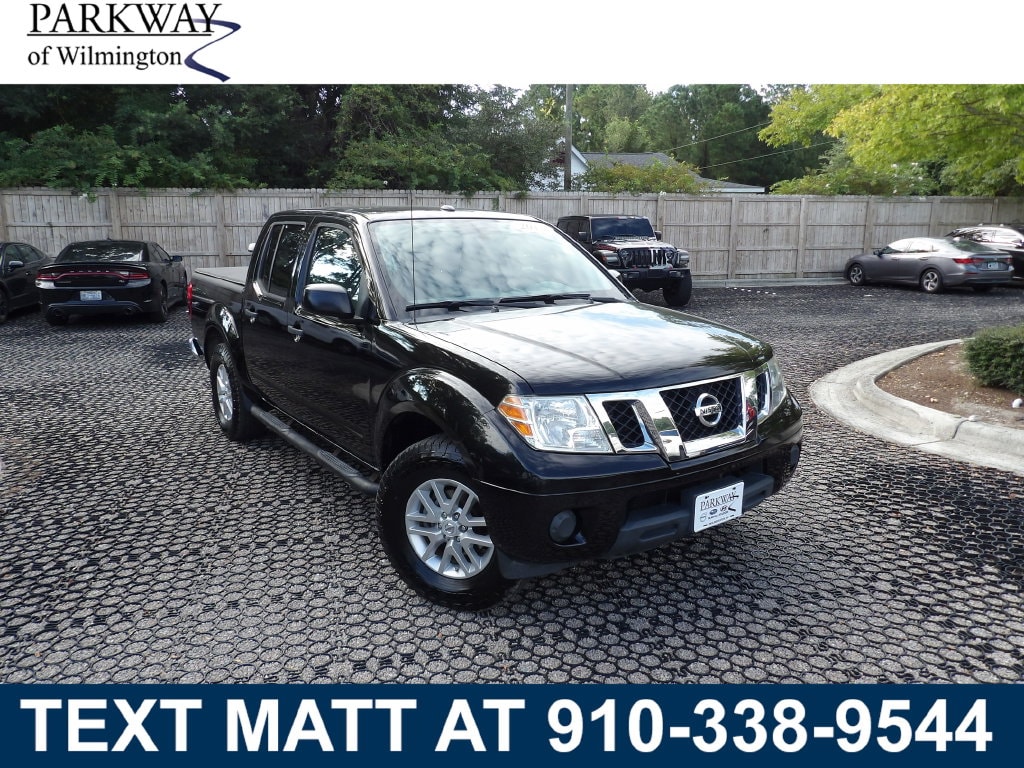 Gray (Magnetic Black) 2017 Nissan Frontier Pickup Truck 4X2 5-Speed Automatic Overdrive