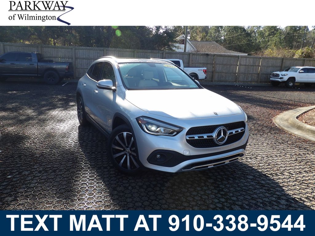 2022 Mercedes-Benz GLA GLA250's photo