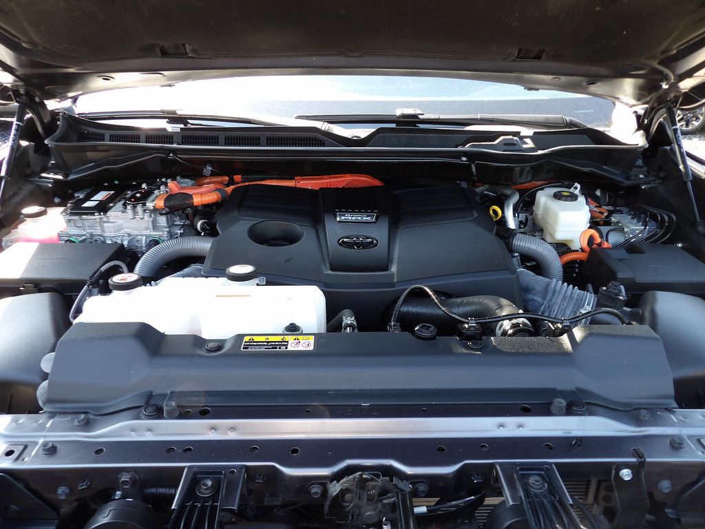 2024 Toyota Tundra Limited - Photo 30