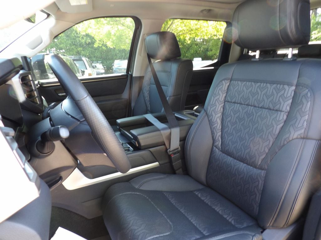 2024 Toyota Tundra Limited - Photo 13