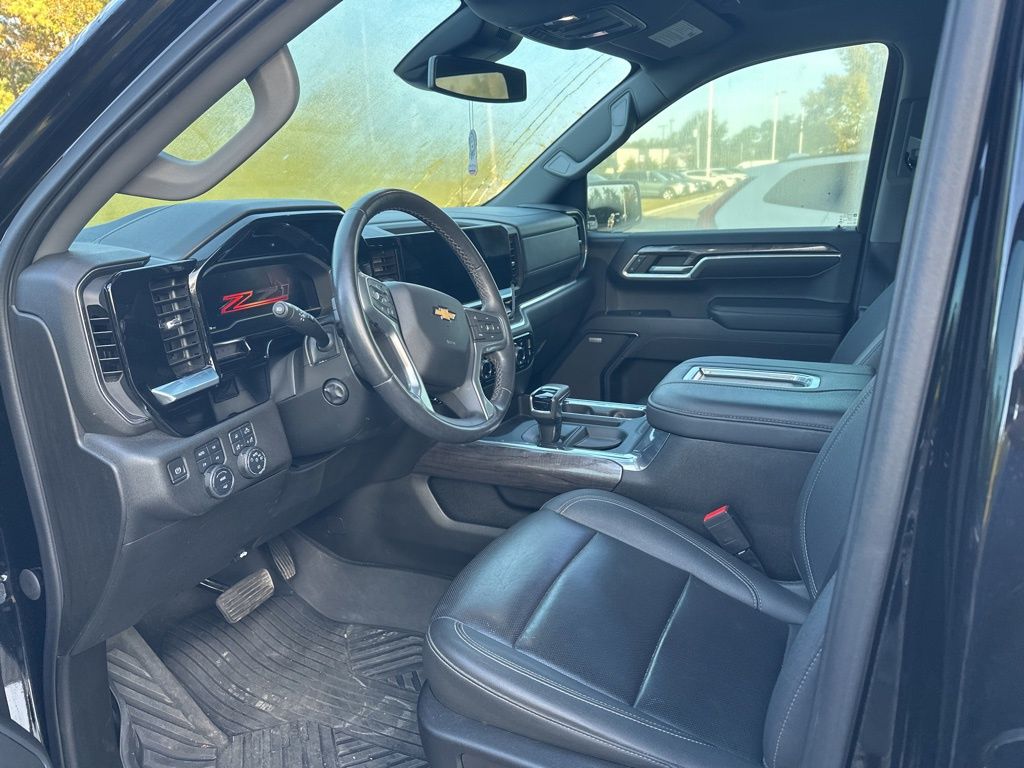 2022 Chevrolet Silverado 1500 LTZ photo 4